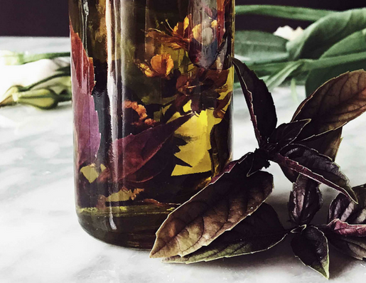 olio ai fiori di basilico